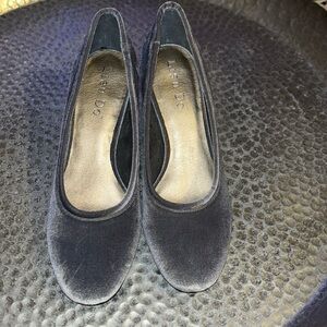 Lien Do heels- velvet